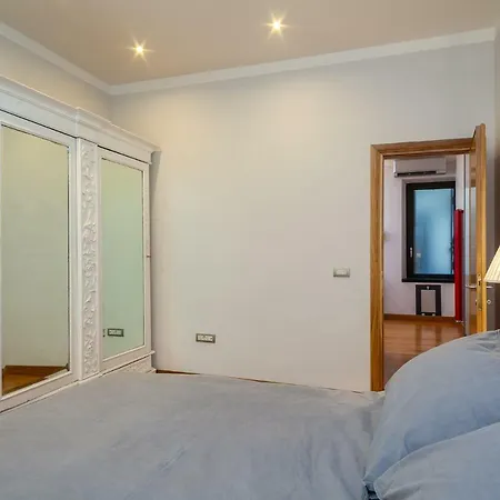 Apartment Romefinestay Borgo Rome